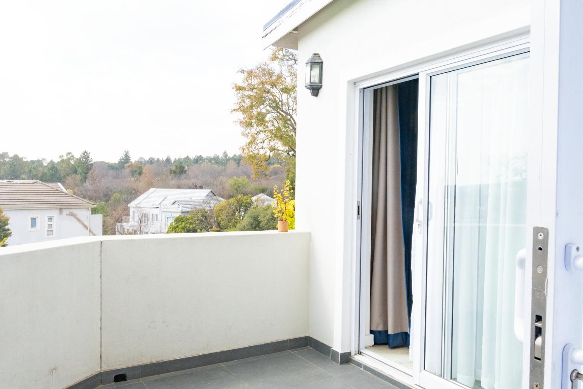 3 On Tessa Guesthouse Johannesburg Exterior photo